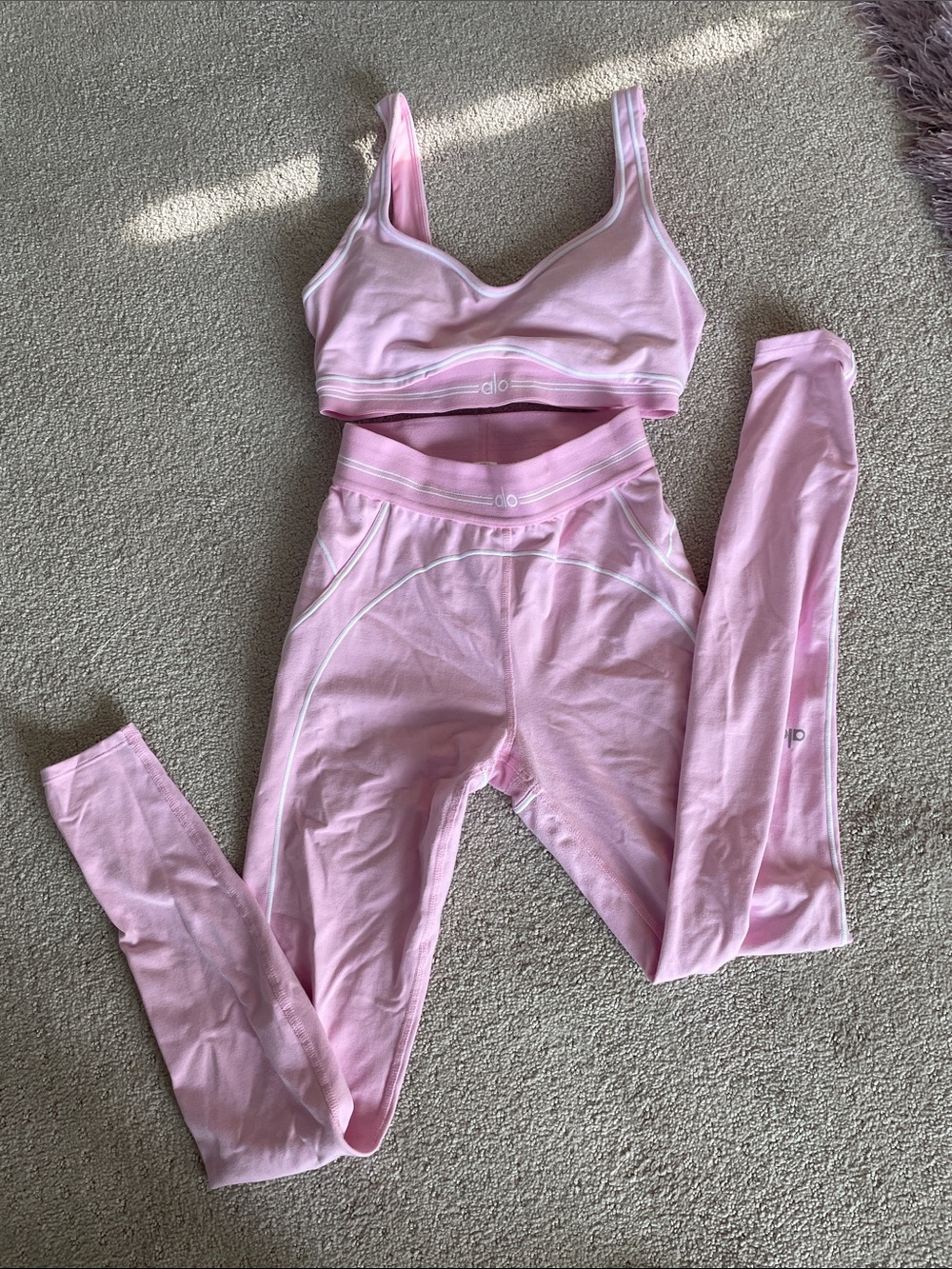 Alo Sweet Pink Heartthrob set -  Sports Bra & Leggings